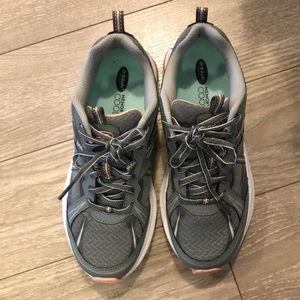 Dr. Scholl’s memory foam cool fit sneakers size 7